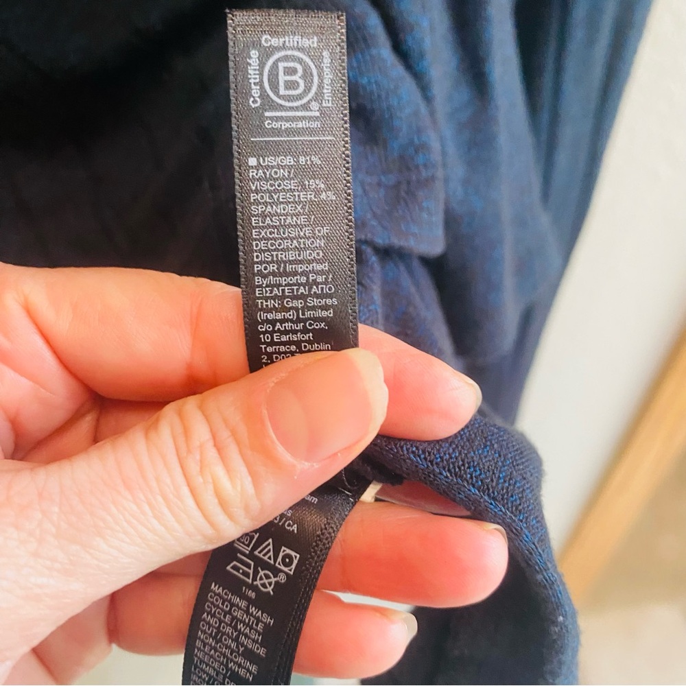 Athleta Harmony Pose Cropped Hoodie Dark Sardinia Blue Small - Picture 9 of 9